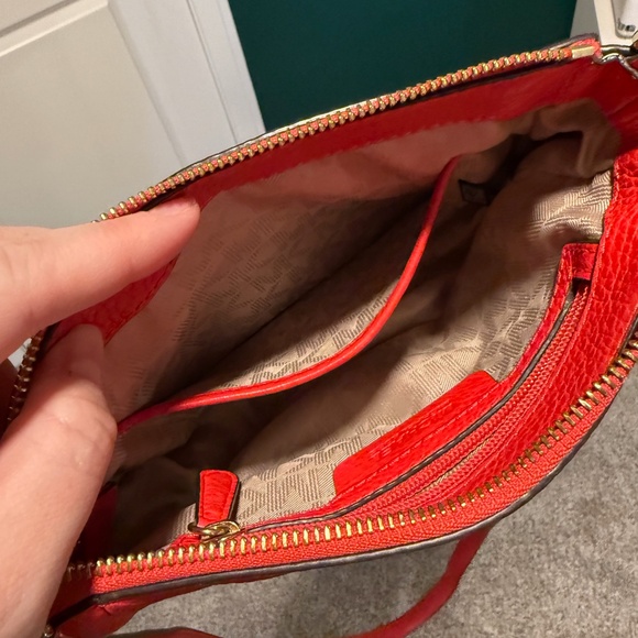 Michael Michael Kors Julia Medium Leather Messenger - Red - Picture 12 of 14